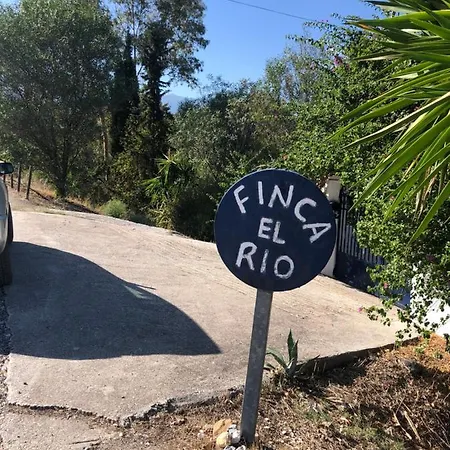 El Rio, The Self Catering With Pool And Hydrotherapy Jacuzzi Set In Beautiful Gardens, Guaro