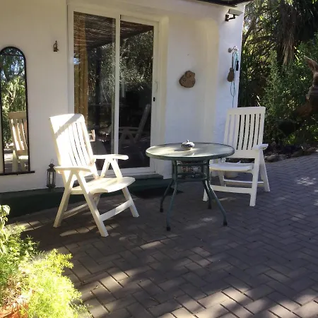 El Rio, The Self Catering With Pool And Hydrotherapy Jacuzzi Set In Beautiful Gardens,