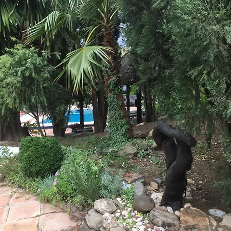 Appartement El Rio, The Self Catering With Pool And Hydrotherapy Jacuzzi Set In Beautiful Gardens, Guaro